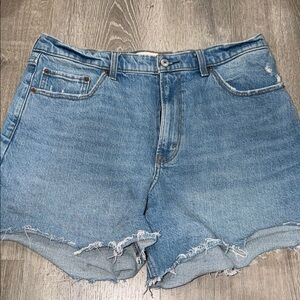 The Dad Short High Rise - Abercrombie & Fitch Women's Shorts 14